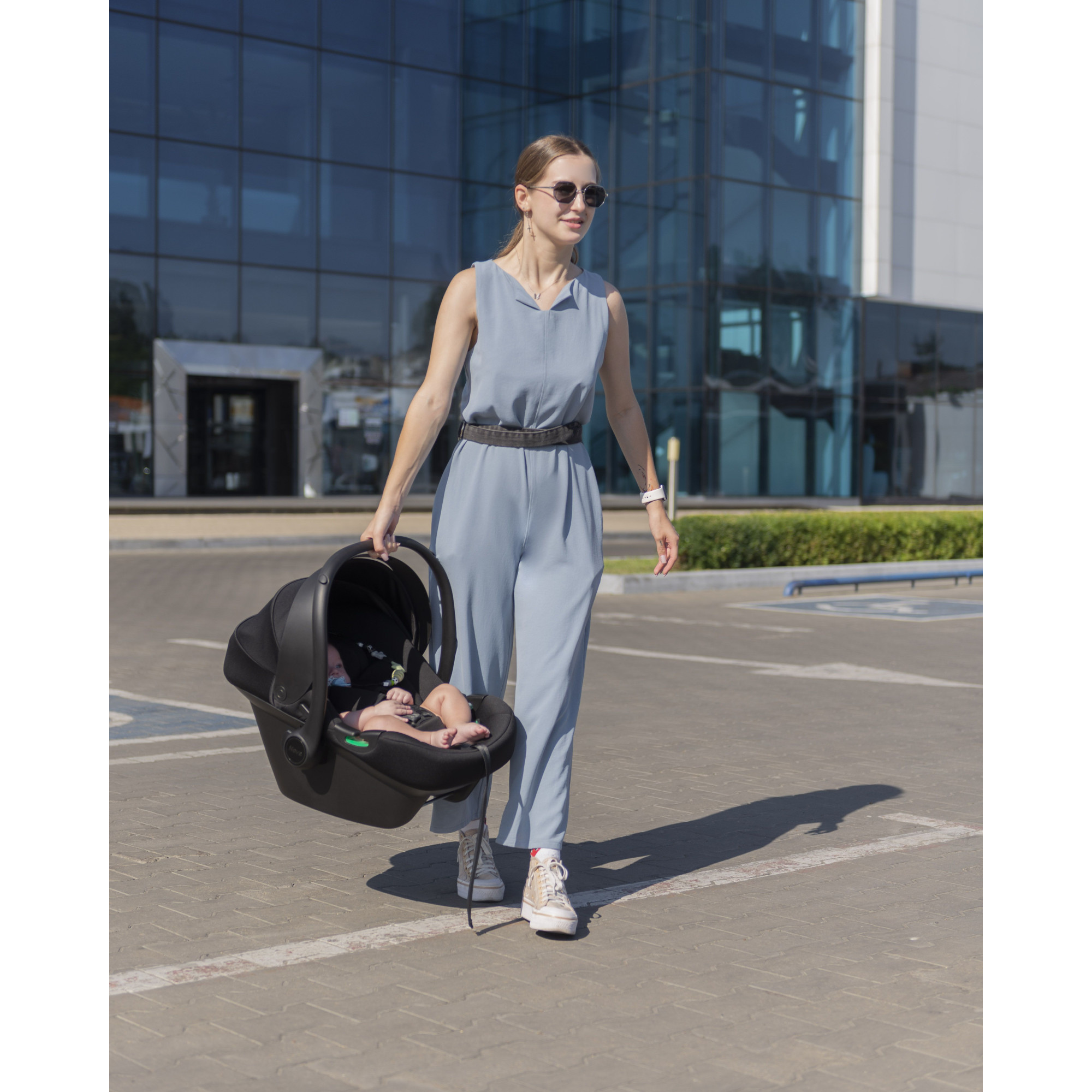 Автокрісло Carrello Nova CRL-16101 Black Line i-Size