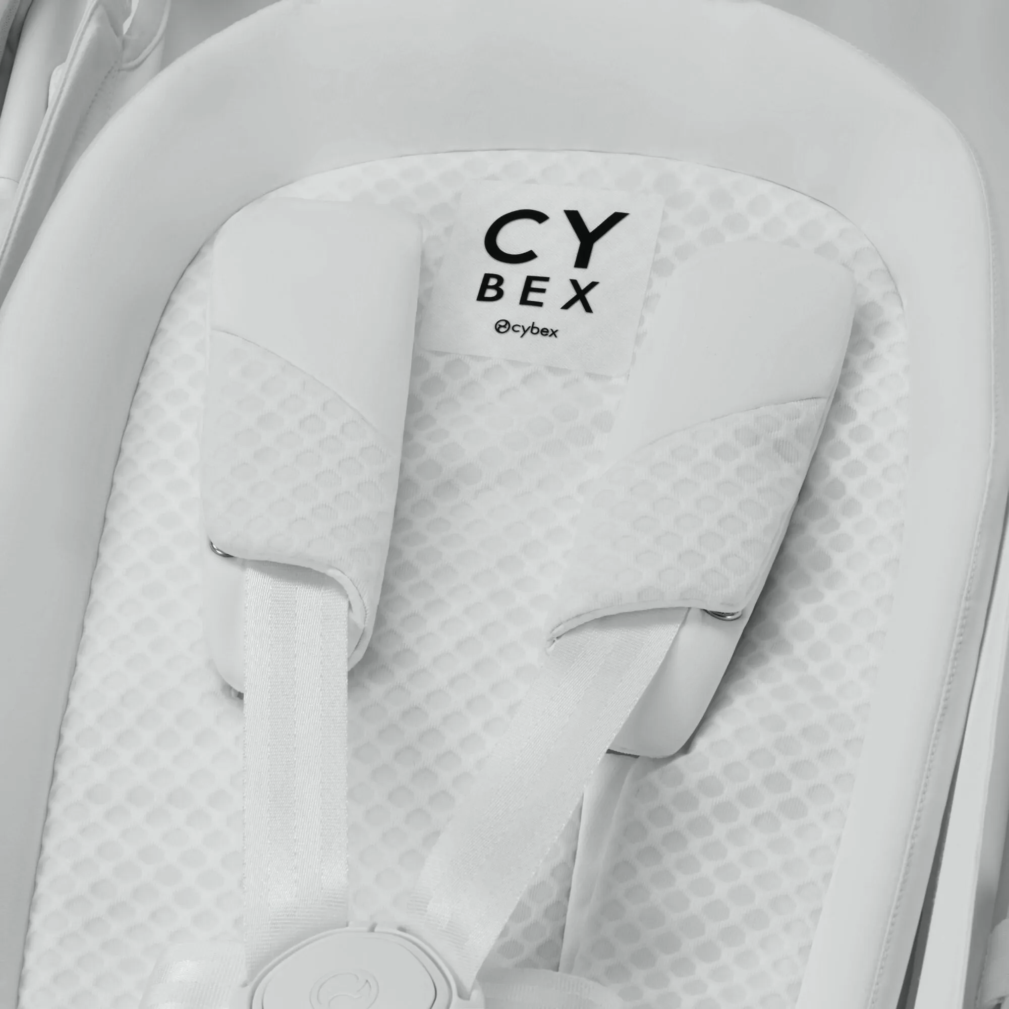 Прогулянкова коляска Cybex Coya Urban Mobility White (з бампером та дощовиком)