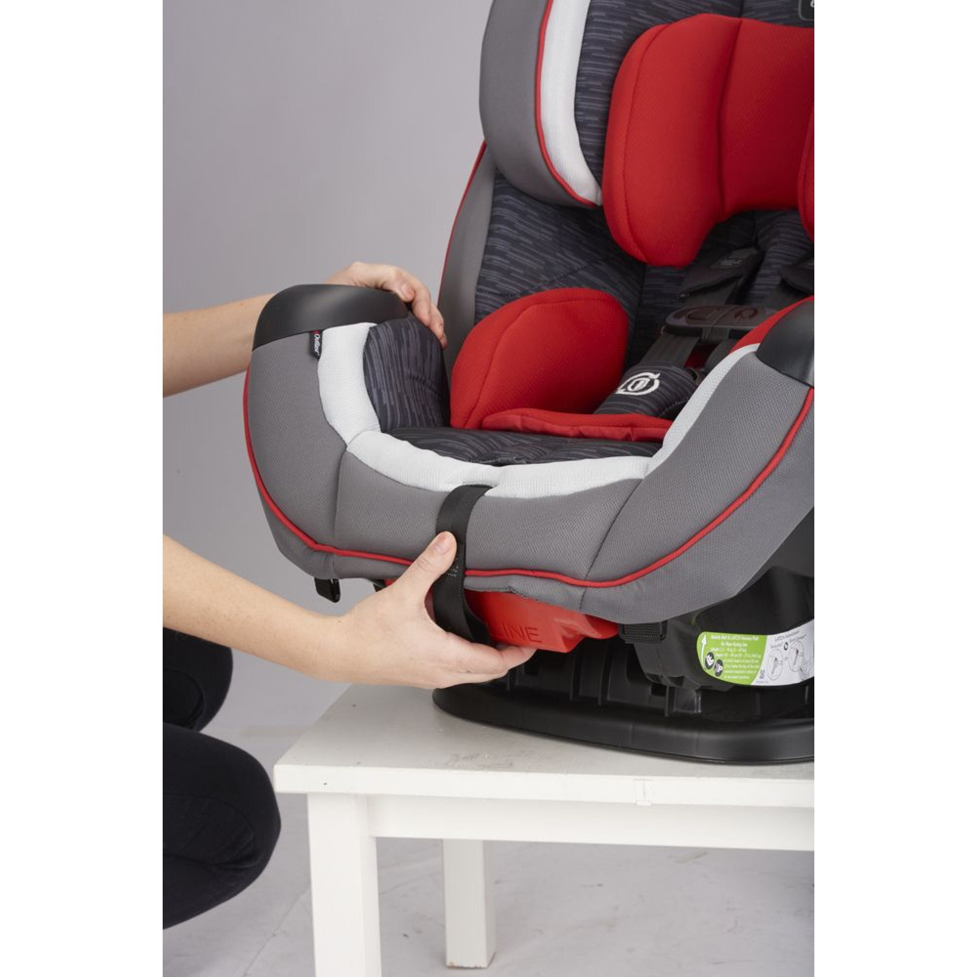 Автокрісло Evenflo Symphony DLX Hartford Red