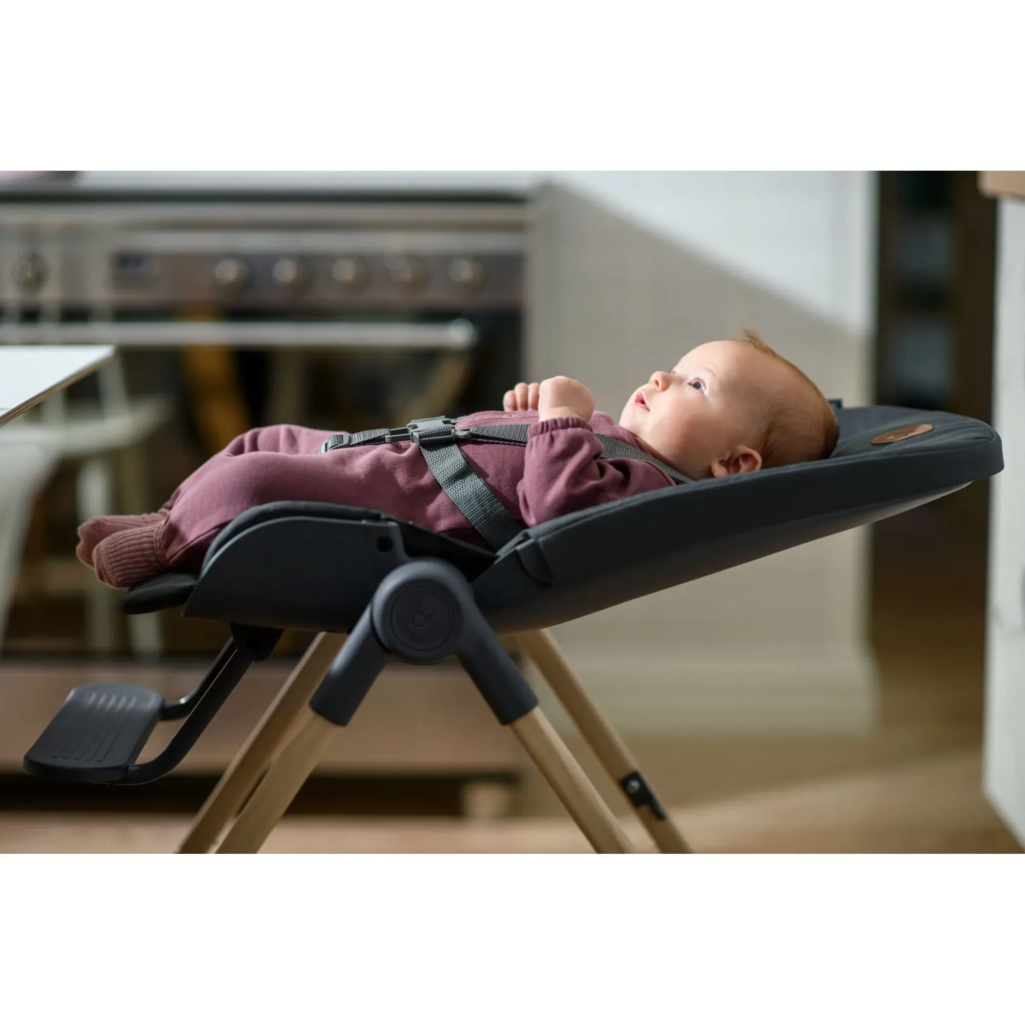 Стільчик для годування Maxi-Cosi Ava Beyond Graphite Eco