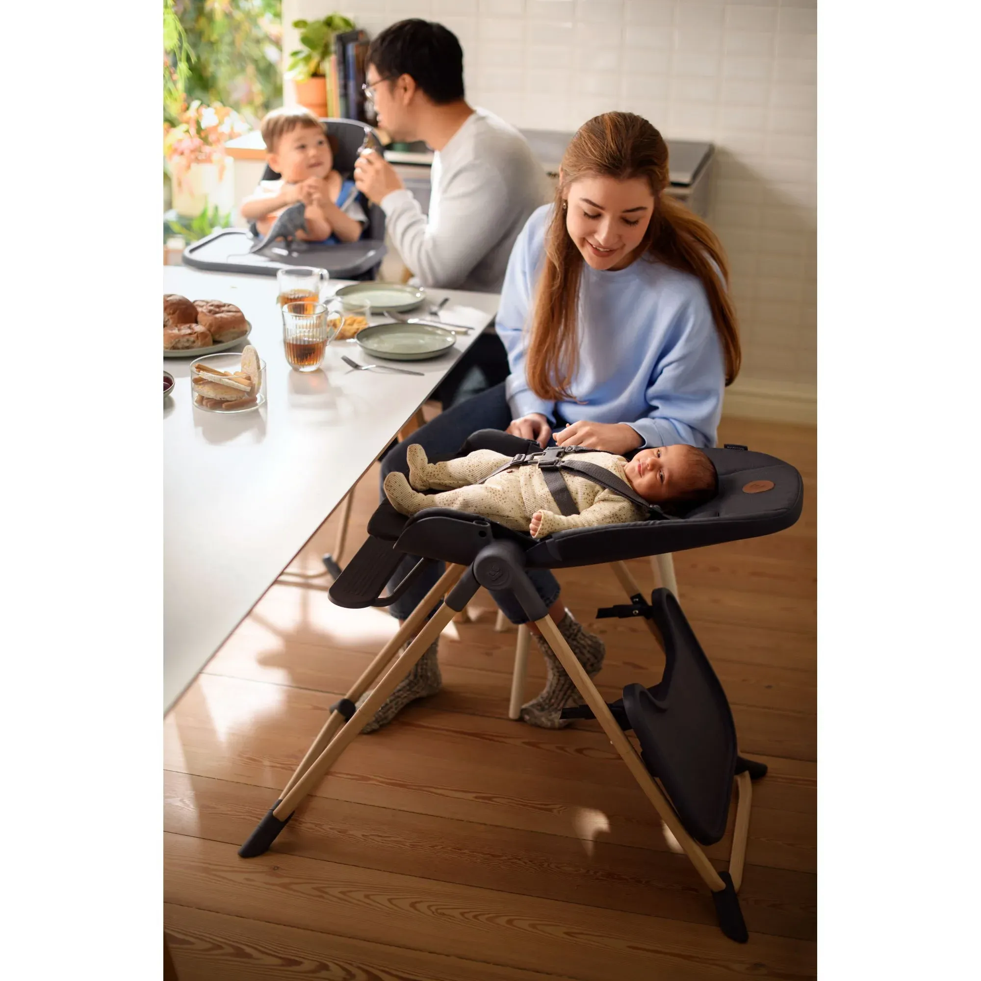 Стільчик для годування Maxi-Cosi Ava Beyond Graphite Eco