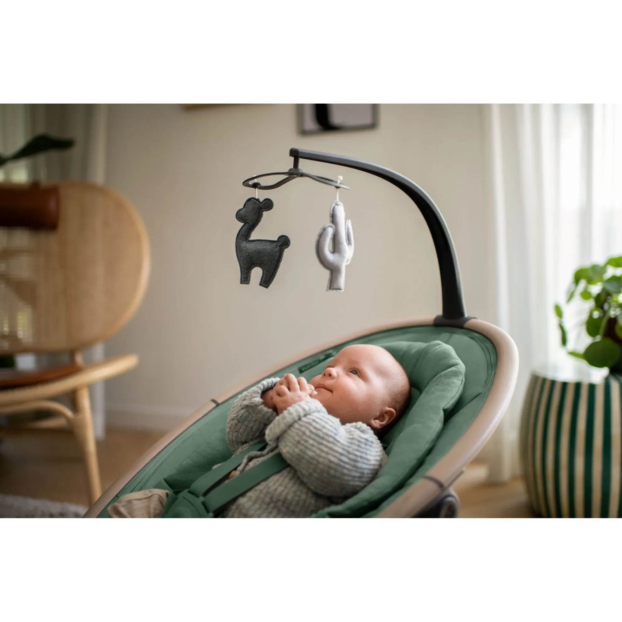 Крісло-гойдалка Maxi-Cosi Cassia SWG Beyond Graphite ECO