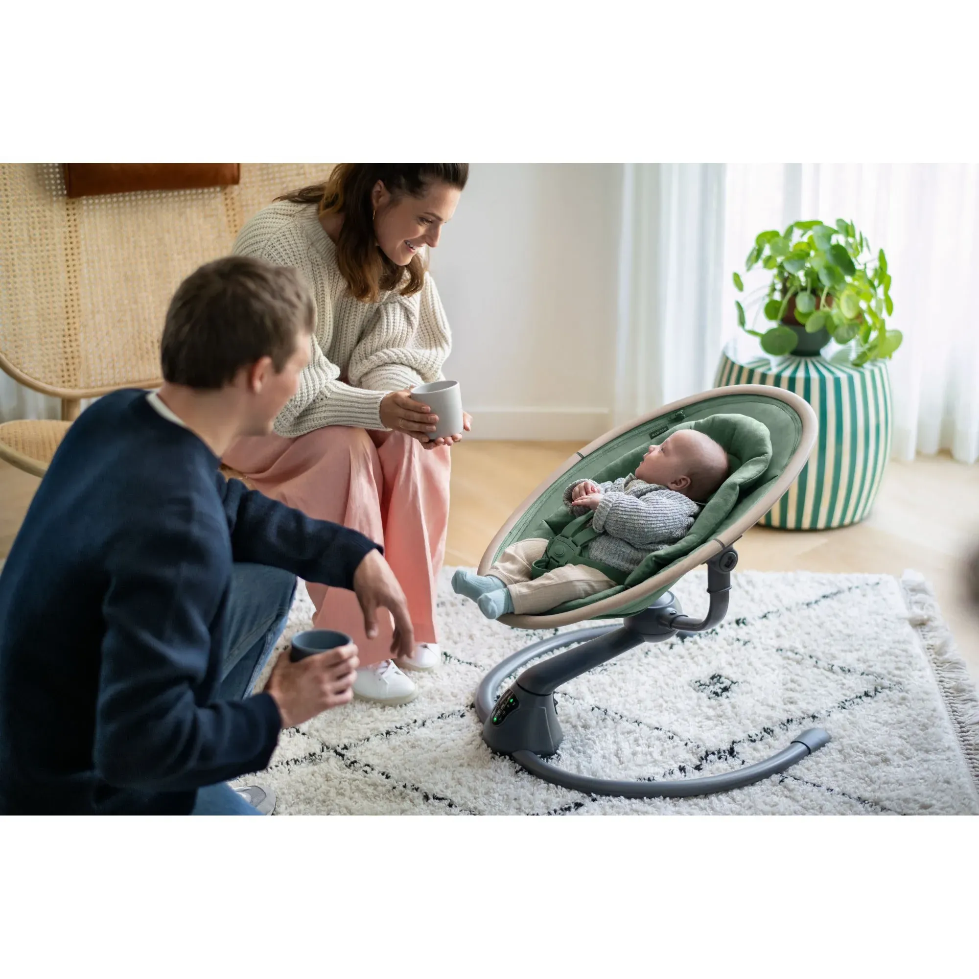 Крісло-гойдалка Maxi-Cosi Cassia SWG Beyond Graphite ECO