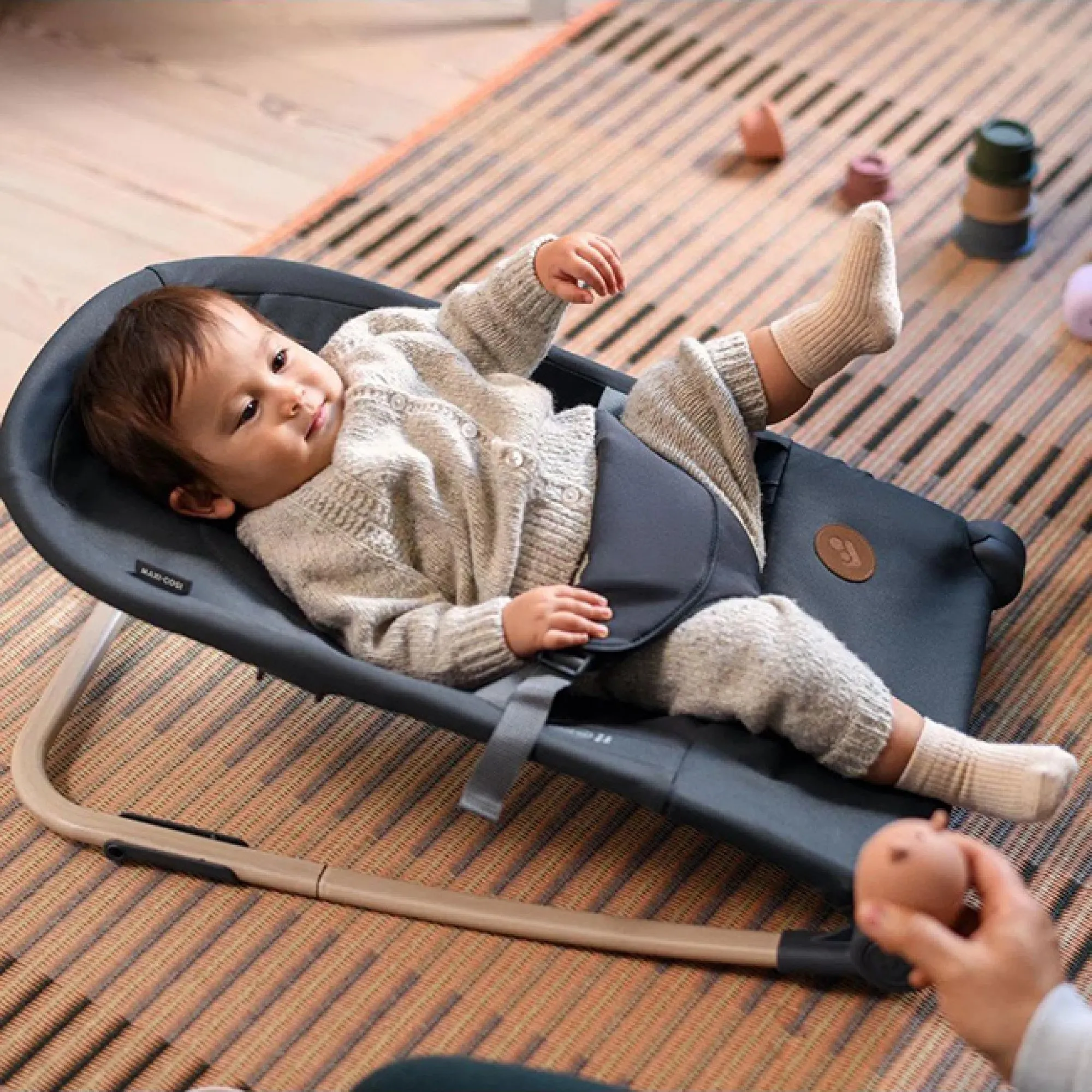 Крісло-качалка MAXI-COSI Loa Beyond Grey