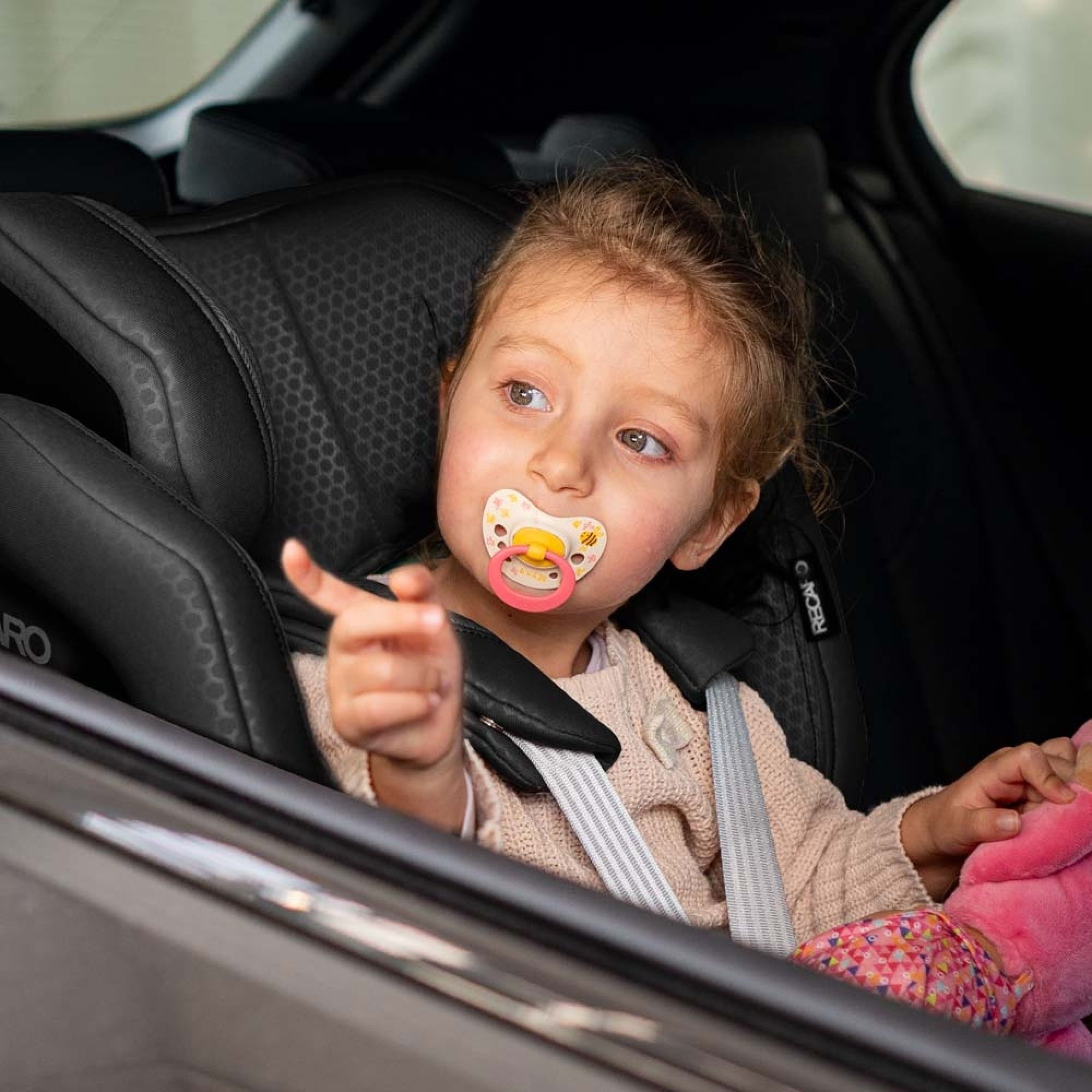 Автокрісло Recaro Xenon 1 KID Fresh Black