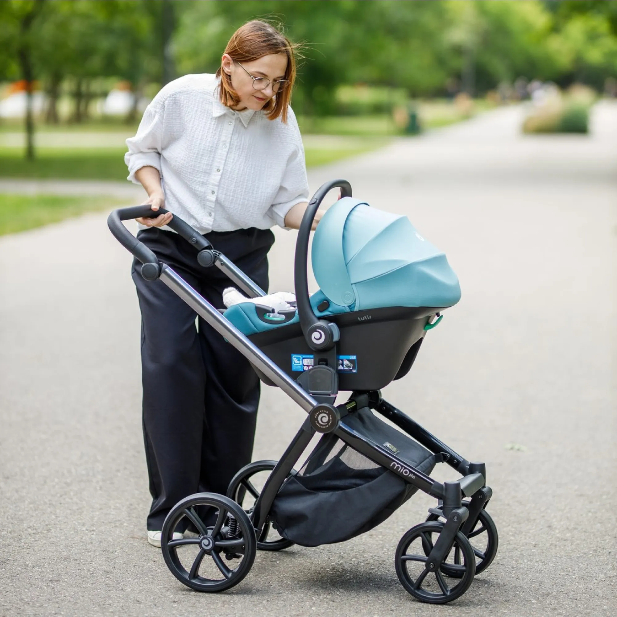 Автокрісло Tutis Elo Lux i-Size Black