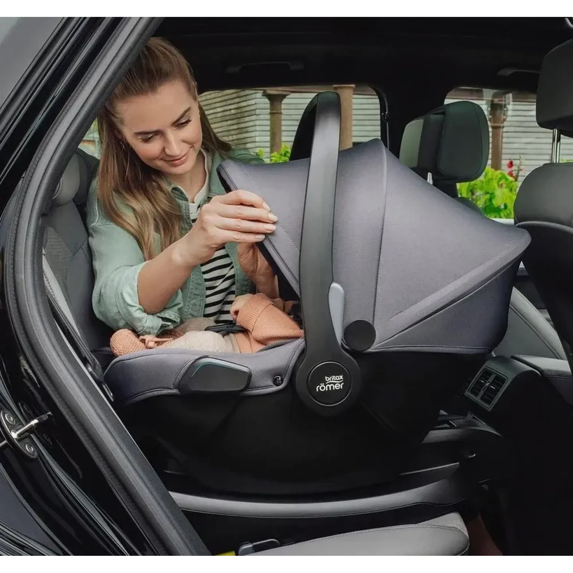 Автокрісло Britax-Romer Baby-Safe Core Frost Grey