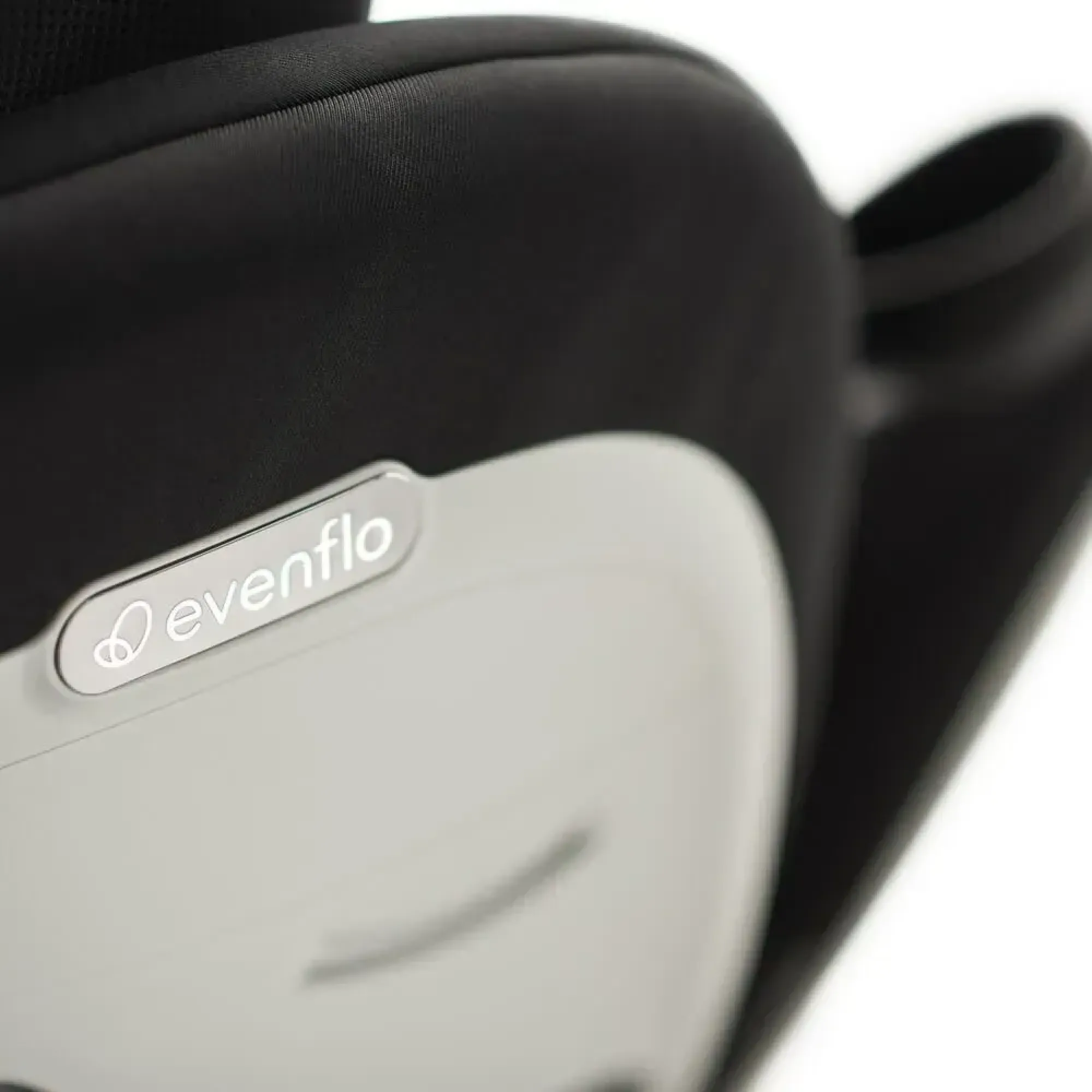 Автокрісло Evenflo Gold EveryStage DLX Onyx з системою SensorSafe та автодотягуванням ременів