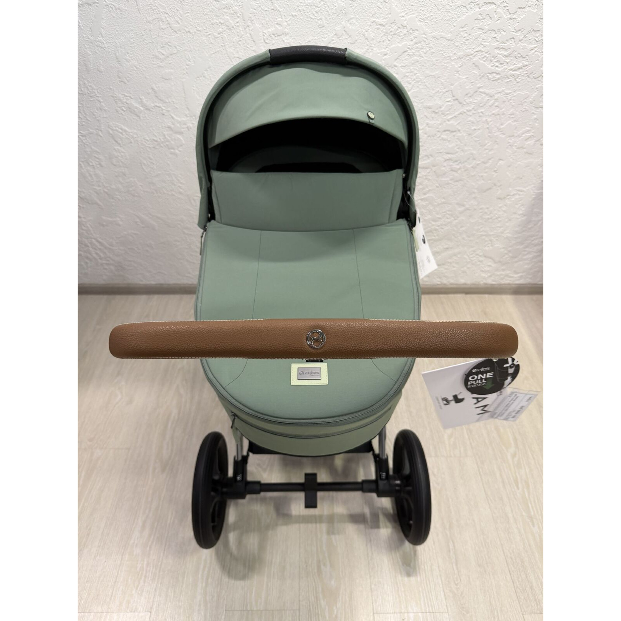 Живі фото 2 Коляска 2в1 Cybex Priam 4.0 Leaf Green на шасі Chrome Brown
