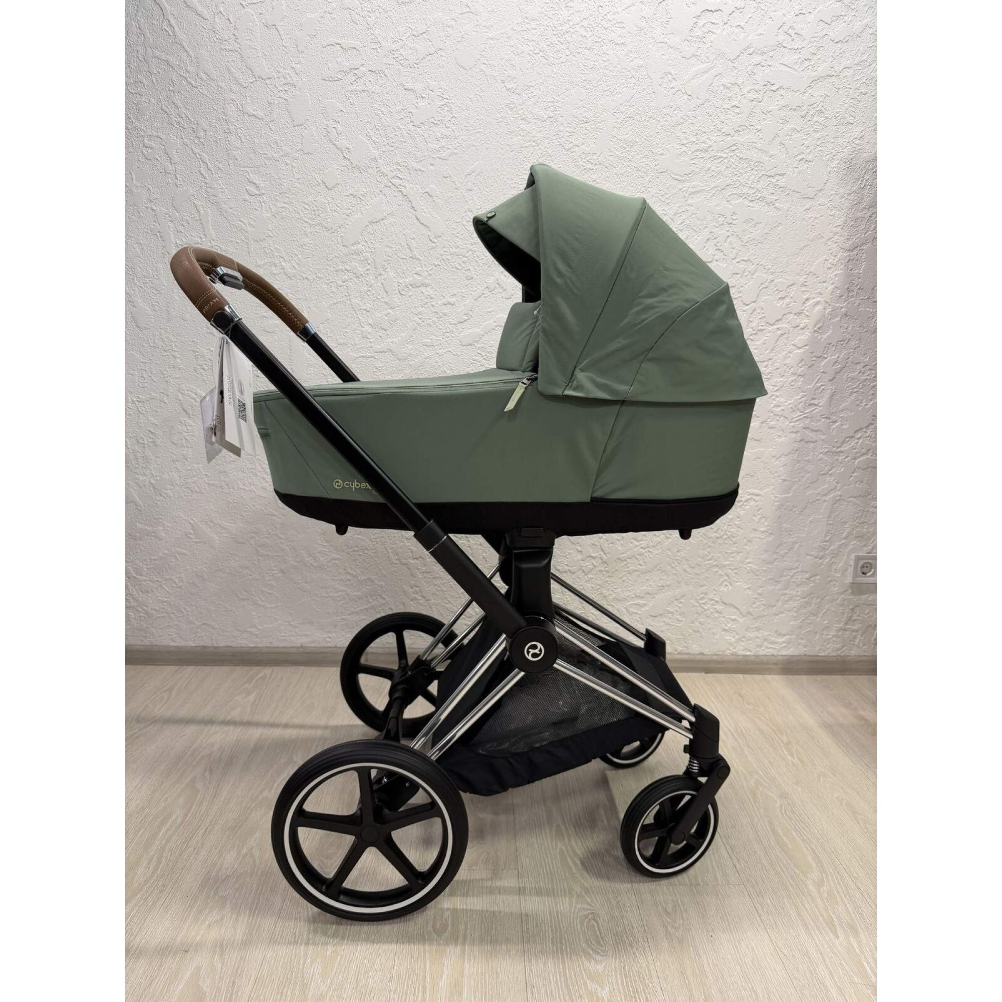 Живі фото 1 Коляска 2в1 Cybex Priam 4.0 Leaf Green на шасі Chrome Brown