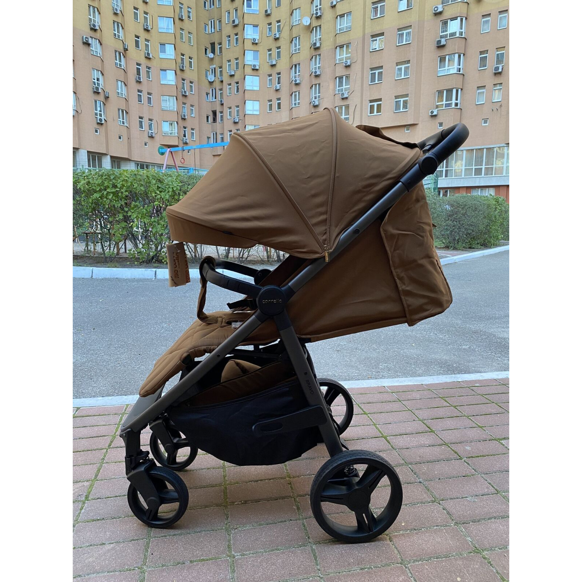 Живі фото 2 Прогулянкова коляска Carrello Bravo CRL-8512PU Mango Orange