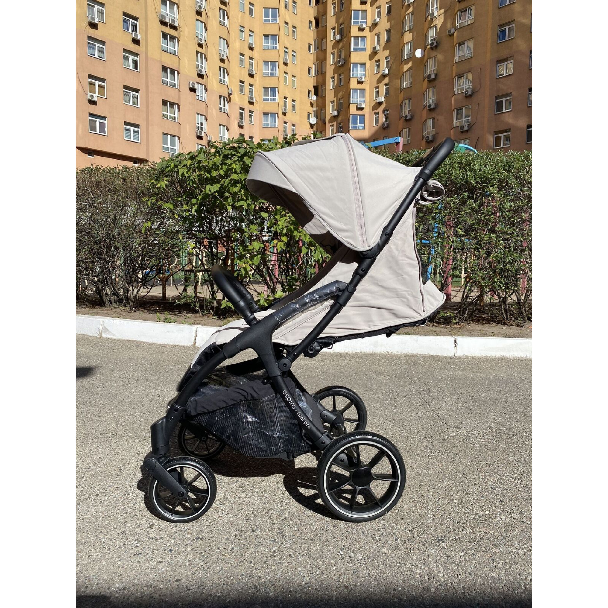 Живі фото 1 Прогулянкова коляска Espiro Fuel Pro 19 Calmy Beige