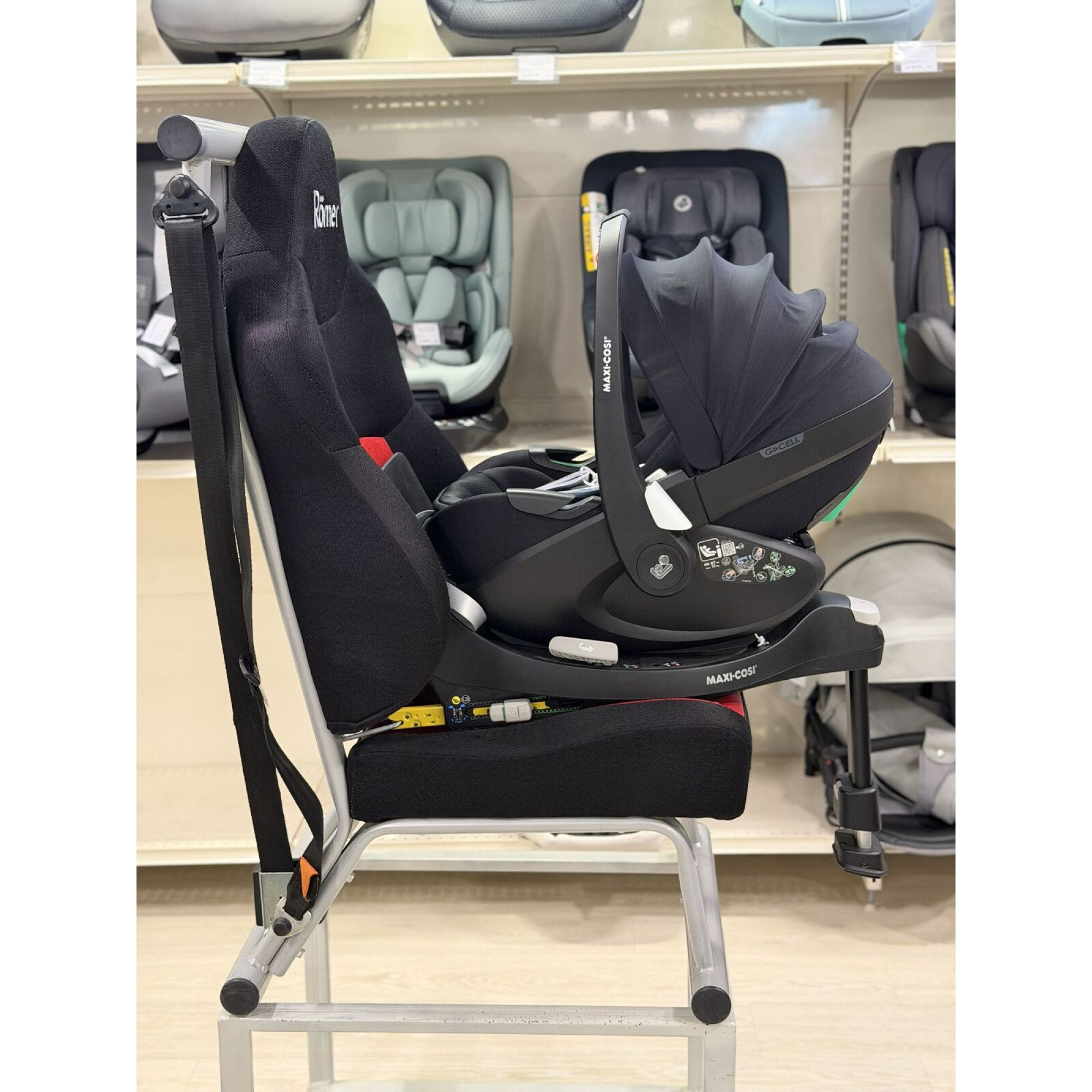Живі фото 2 Автокрісло MAXI-COSI Pebble 360 Pro2 Twillic Black
