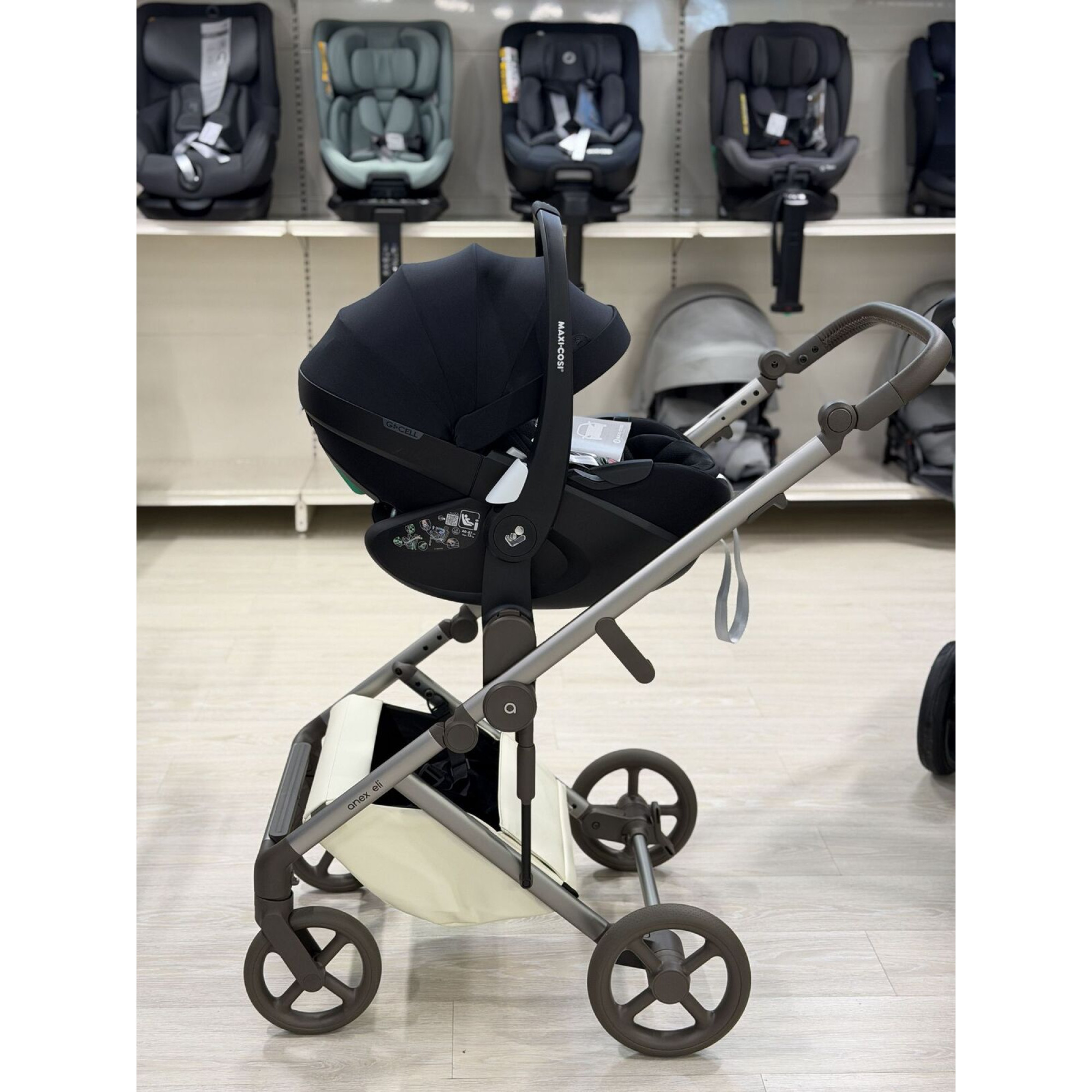 Живі фото 4 Автокрісло MAXI-COSI Pebble 360 Pro2 Twillic Black