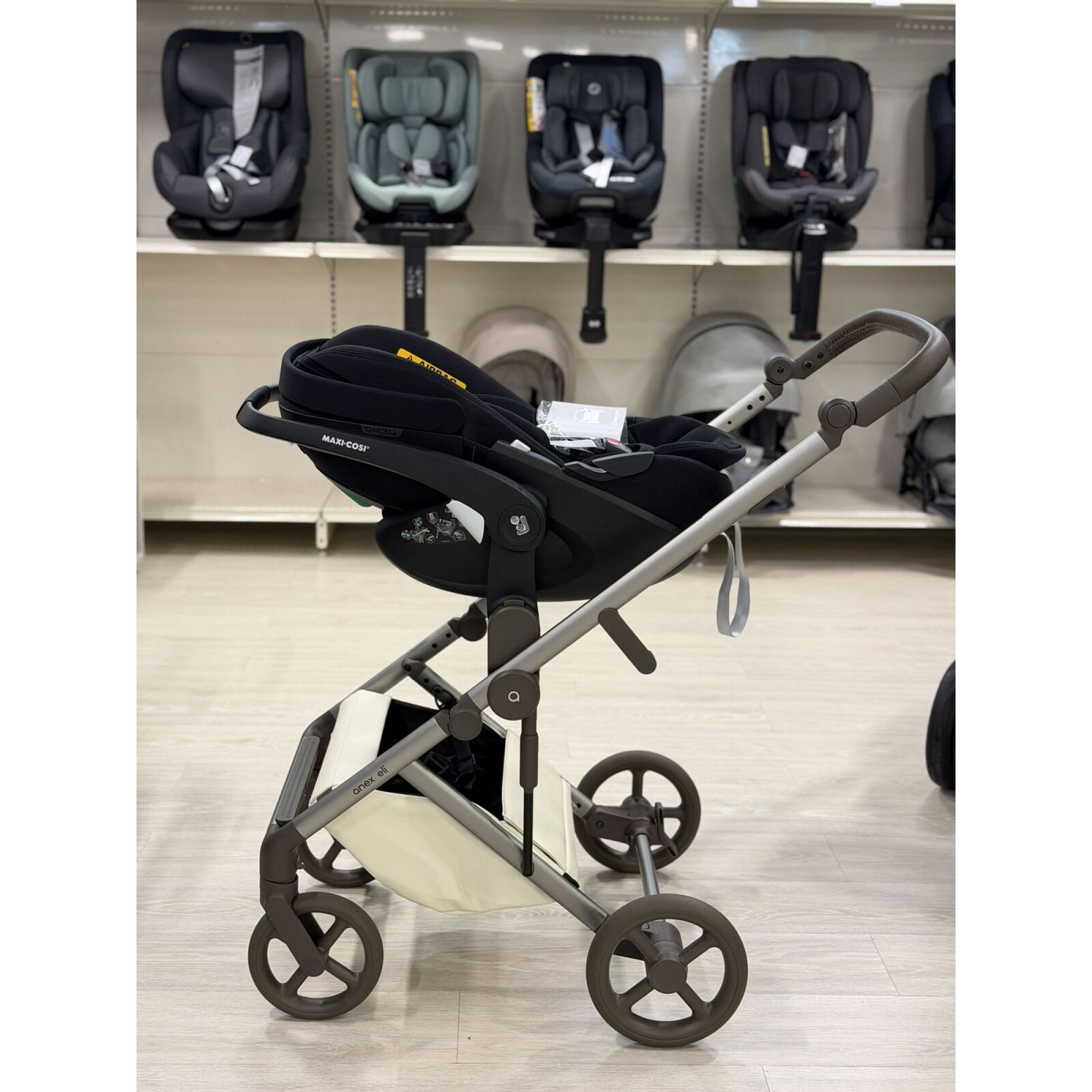 Живі фото 5 Автокрісло MAXI-COSI Pebble 360 Pro2 Twillic Black