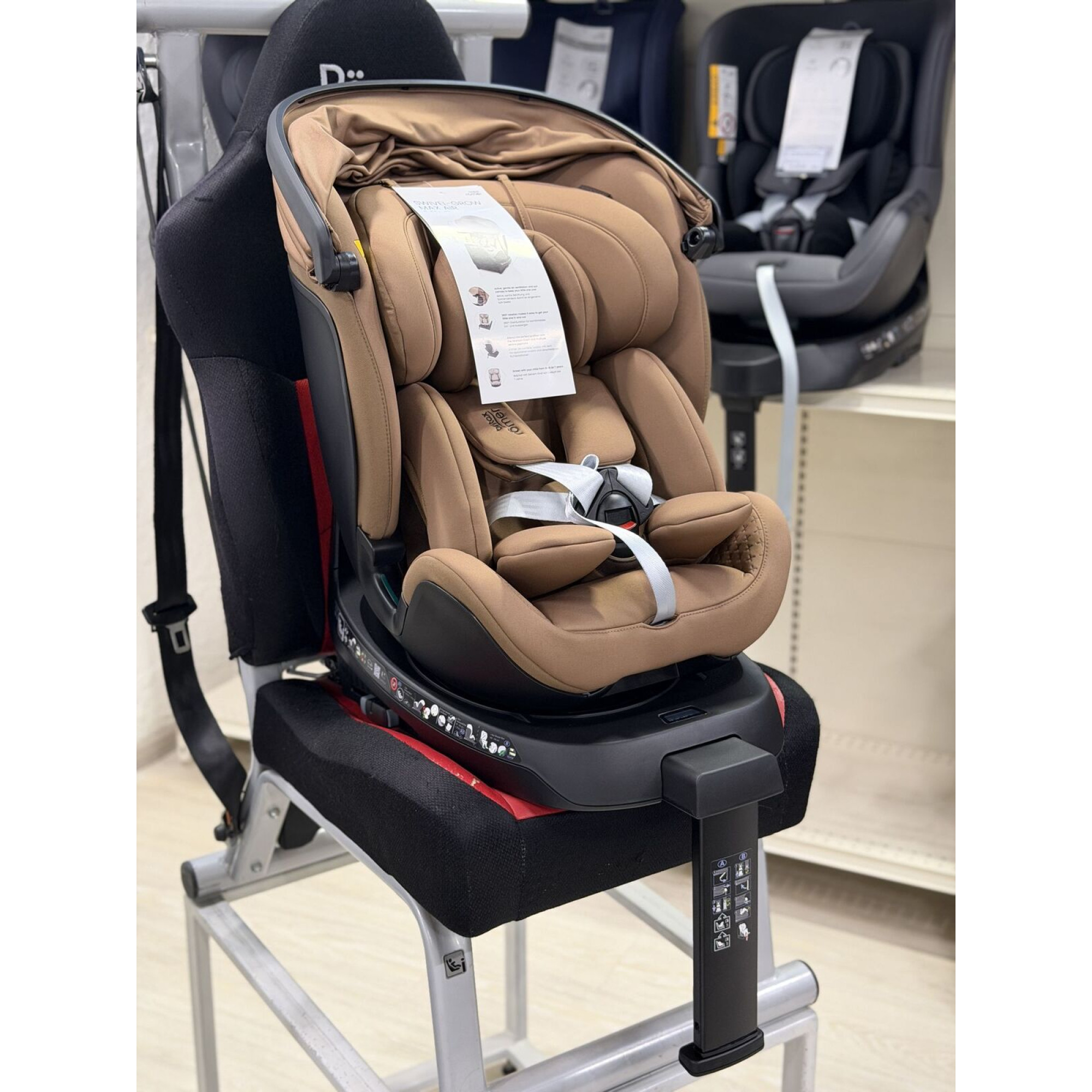 Живі фото 1 Автокрісло Britax-Romer Swivel-Grow Max Air Warm Caramel