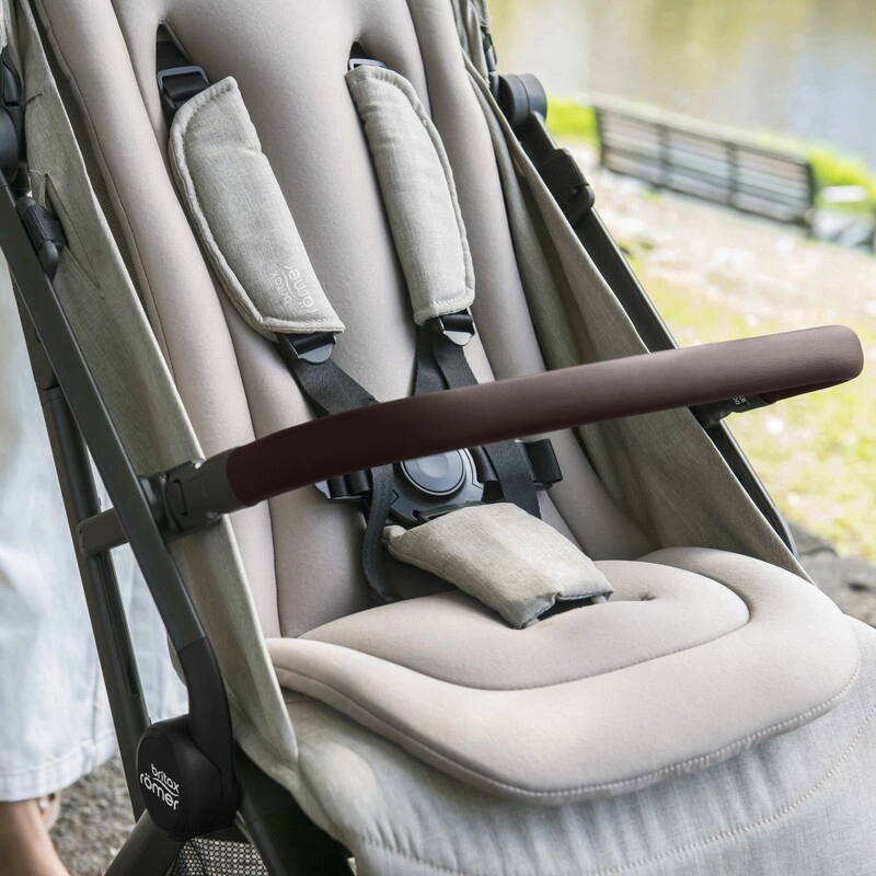 Britax Romer FLYLITE маневреність